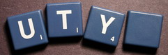 SCRABBLE tile style IS45W : Slate blue tile with white letter