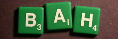 SCRABBLE tile style S34W : Green tile with white letter